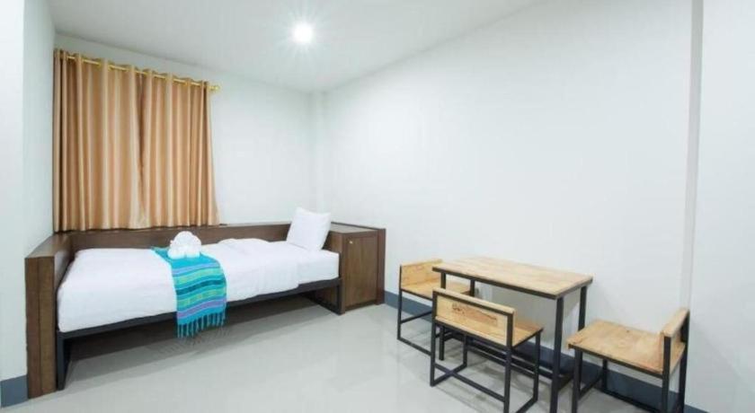 Bees Smile Hotel Chiang Rai Exteriör bild